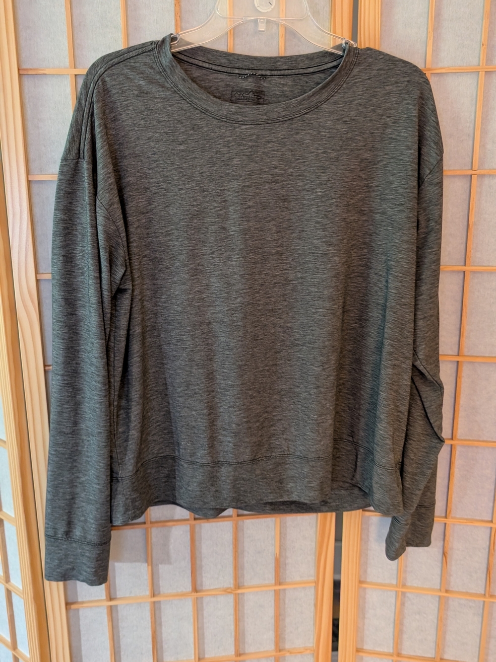Patagonia Women's Long-Sleeved Glorya Twist Top Gray Large